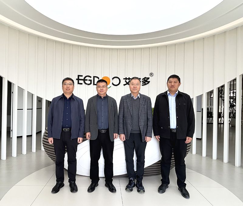 河南省家禽業(yè)協(xié)會(huì)秘書長(zhǎng)睢富根一行蒞臨艾格多集團(tuán)考察調(diào)研